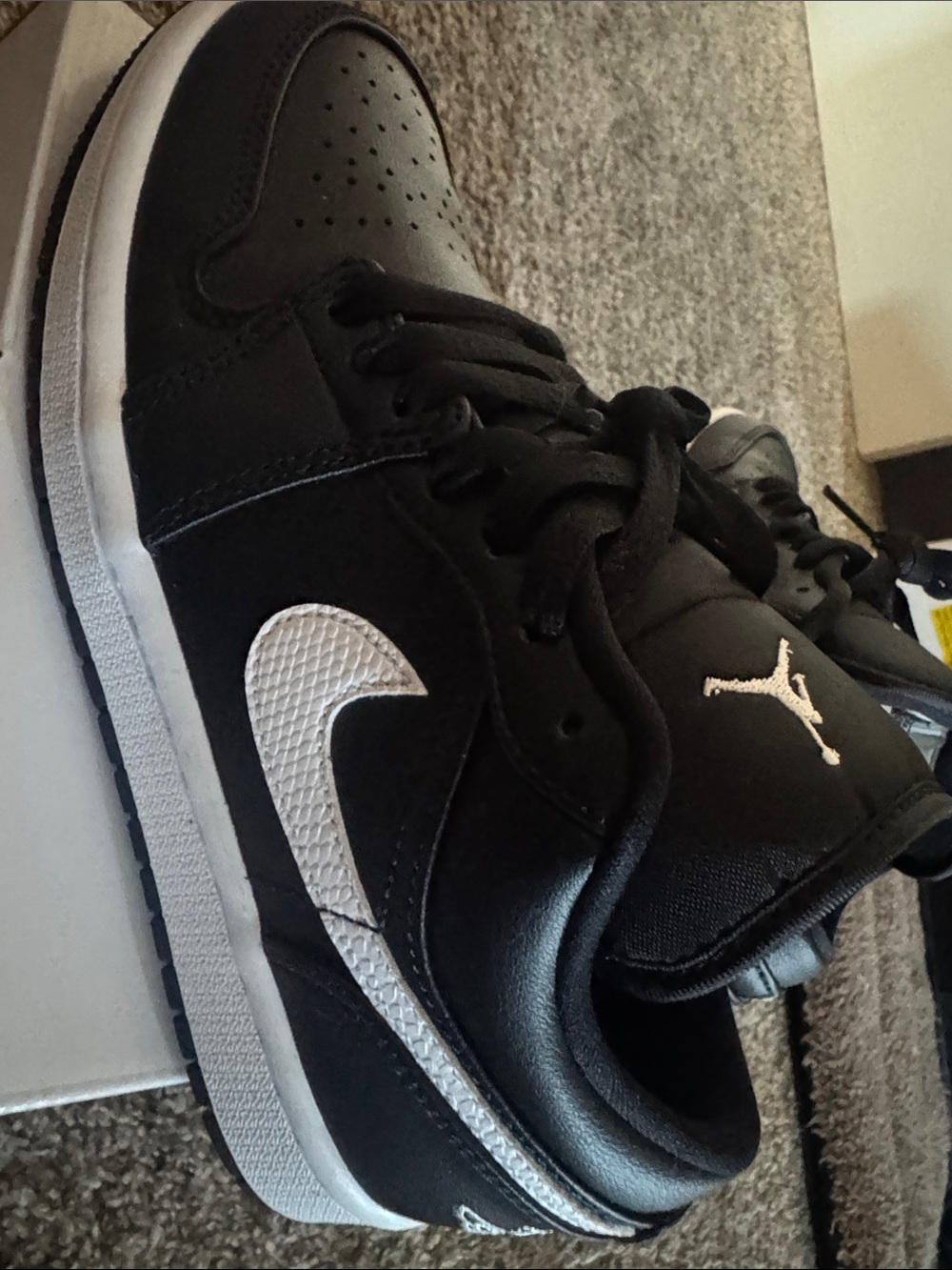 Jordan 1 Black and White wknd Low-Top Sneakers - Picture 3 of 7